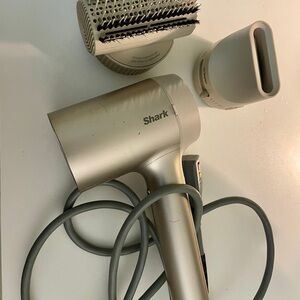 Shark Hair Dryer with (new) attachments